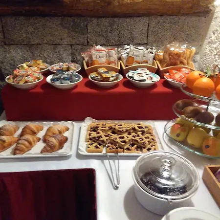 Garni Bucaneve Hotell 2*